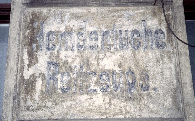 Görlitz, Jauernicker Str. 17, 14.12.1996 (2).jpg - Hemdentuche - Bettzeuge